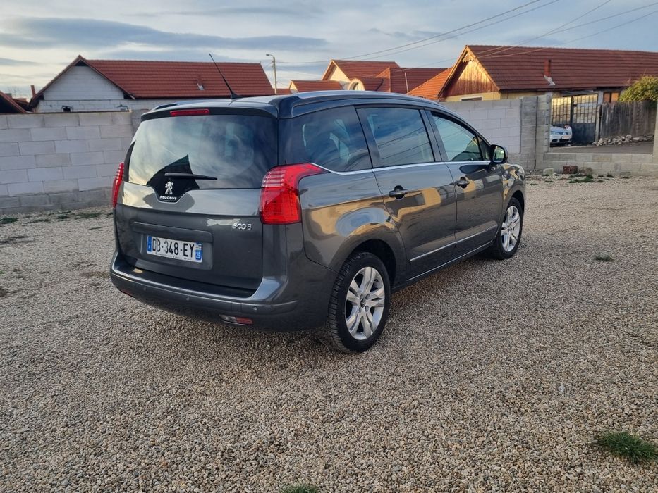 Peugeot 5008 1.6 HDI 115 cp cu raru facut