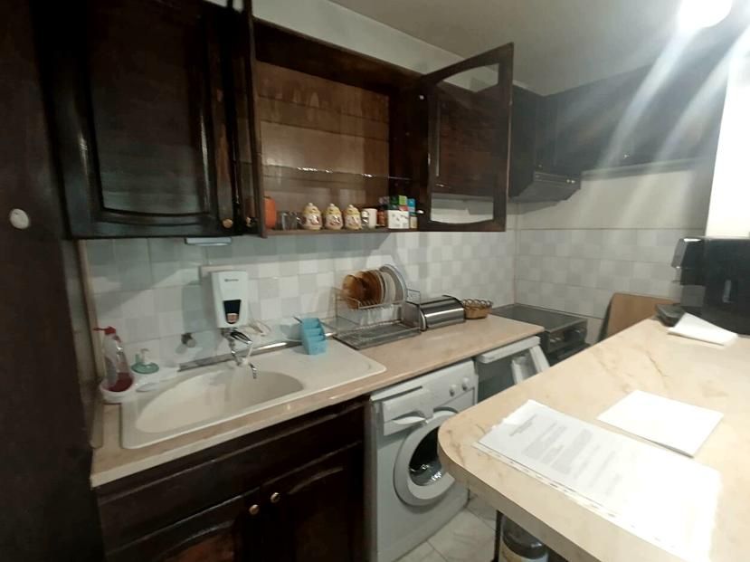 Дава се под наем Двустаен апартамент в Пловдив, Кършияка - 55 кв.м за 275 € - Снимка #2