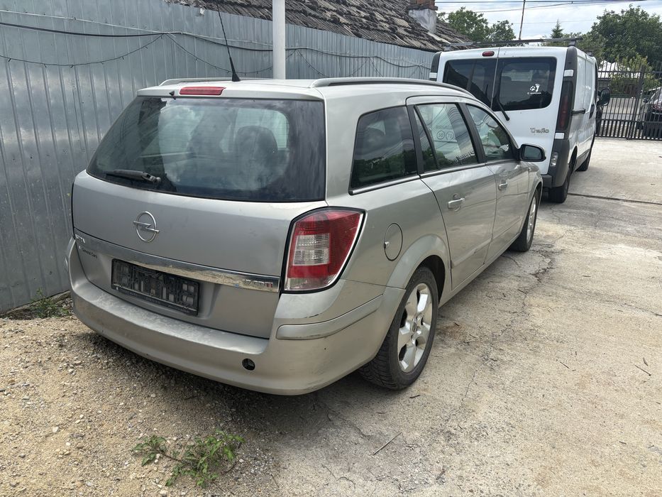 Dezmembrez  opel astra h 1.7 cdti an 2007