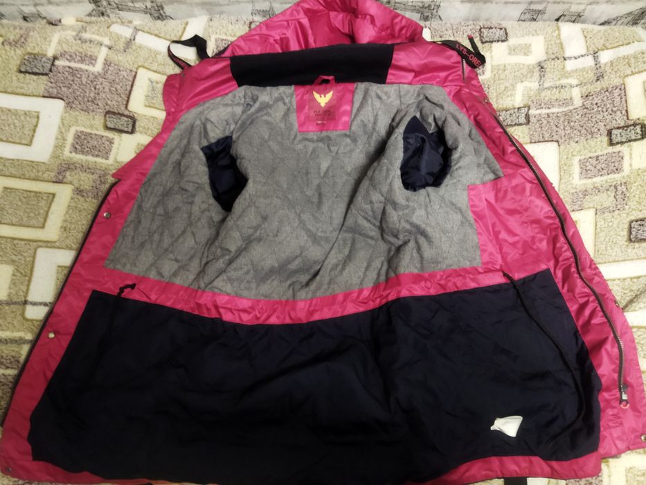 Куртка в отличном состоянии