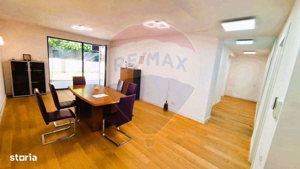 Apartament cu 4 camere de închiriat- Piata Constitutiei