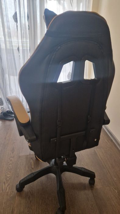 Нов геймърски стол