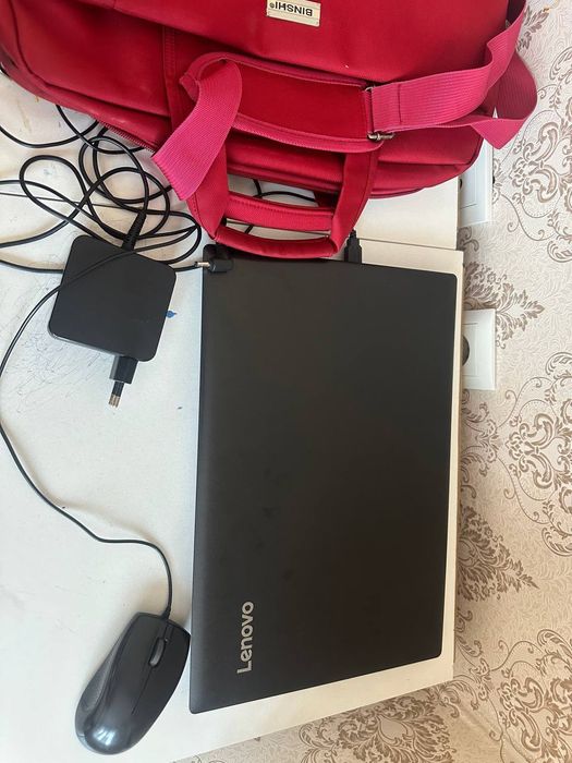 Ноутбук Lenovo..
