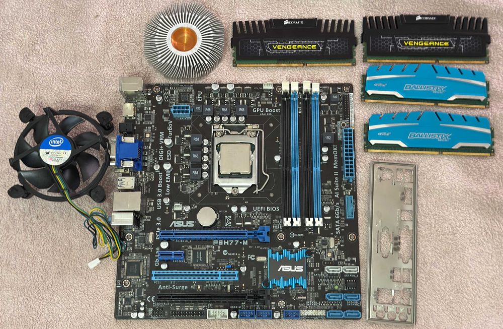 Дъно Дънна платка ASUS P8H77-M, процесор i7 2600K, 16gb RAM и охладител