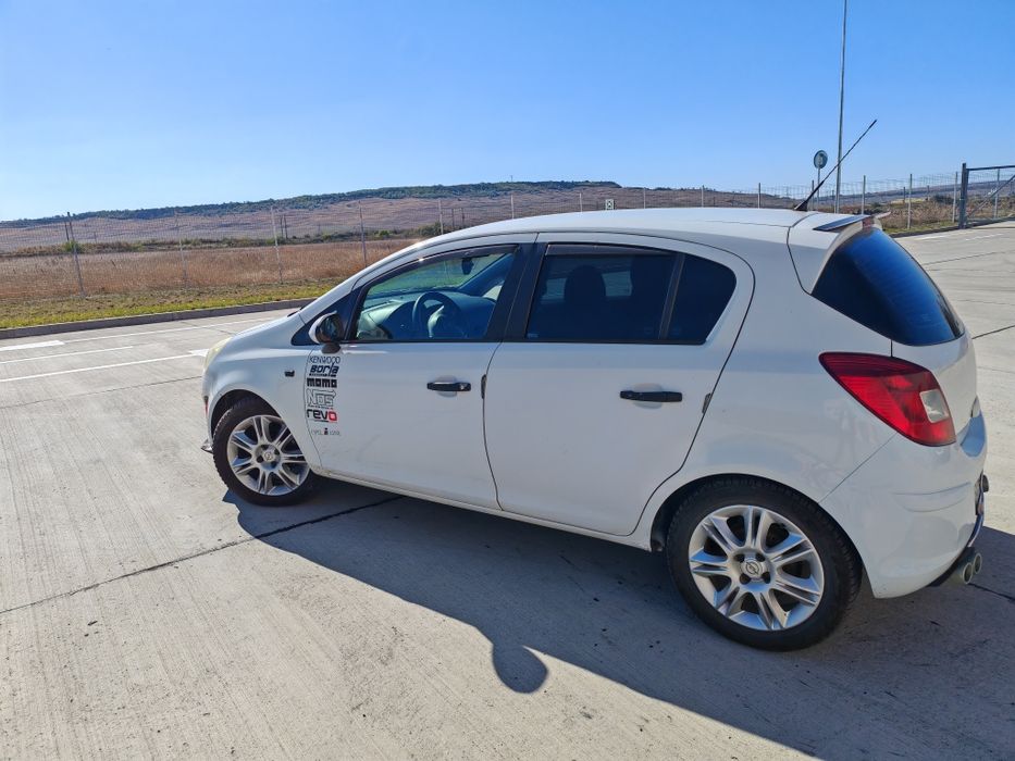 Autoturism Corsa D