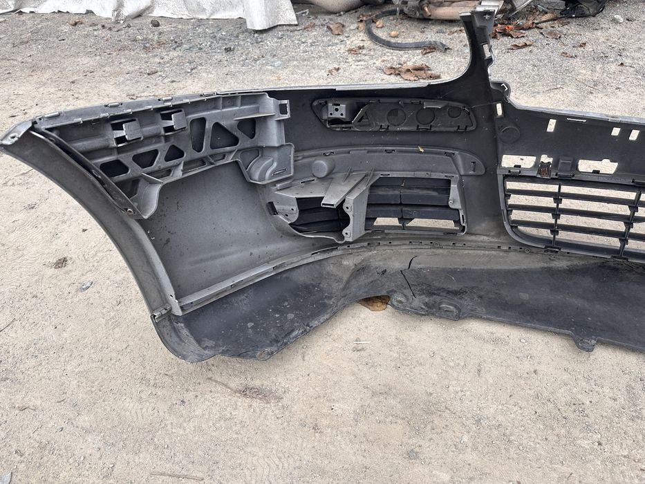 Предна броня голф 5 гт / vw golf 5 gt