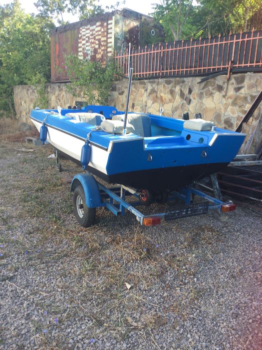 Лодка скутер внос от Германия