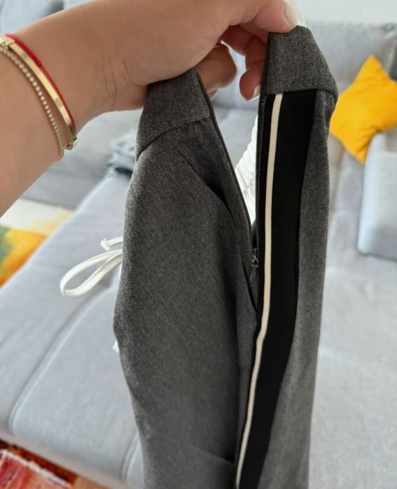 Pantaloni Zara în stare perfecta