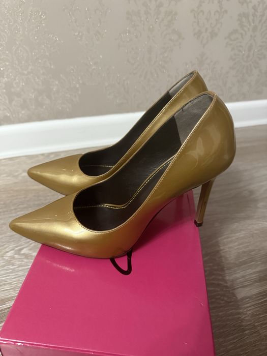 Туфли  лакированные