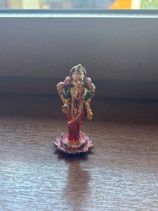 Figurină cu zeița Lakshmi din metal multicolor/h=8cm.