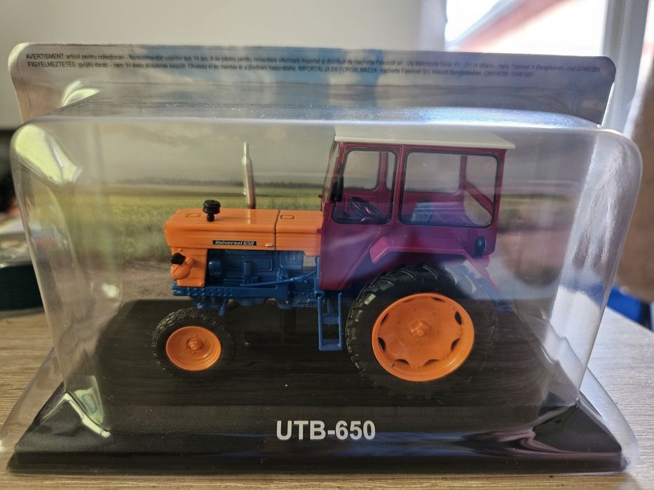 Machetă tractor utb 650
