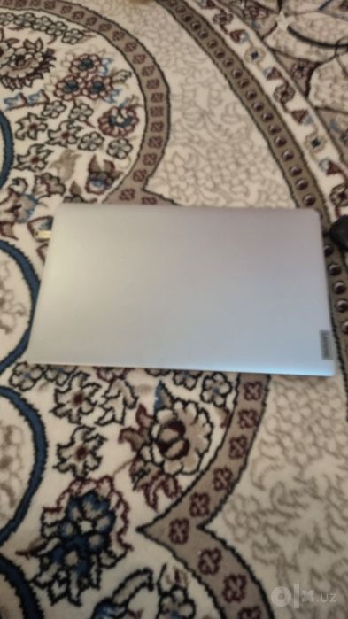 Lenovo nootbuk sotiladi