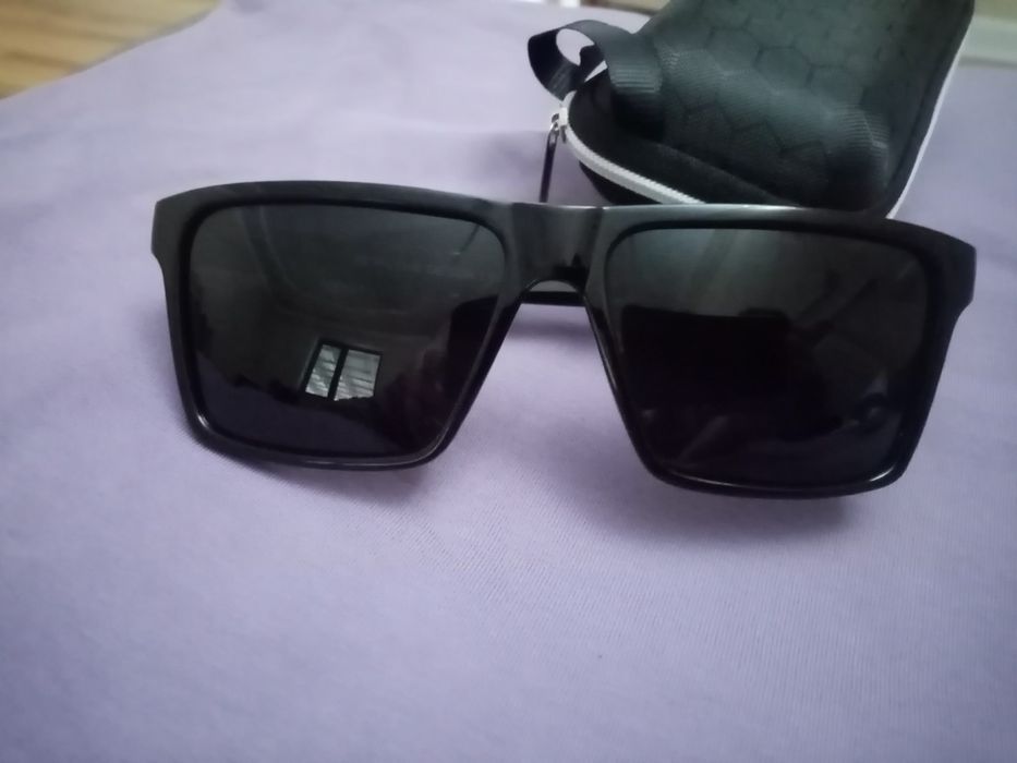 Солнцезащитные очки для мужчин.