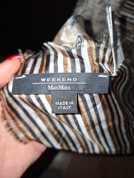 Копринен шал на Max Mara