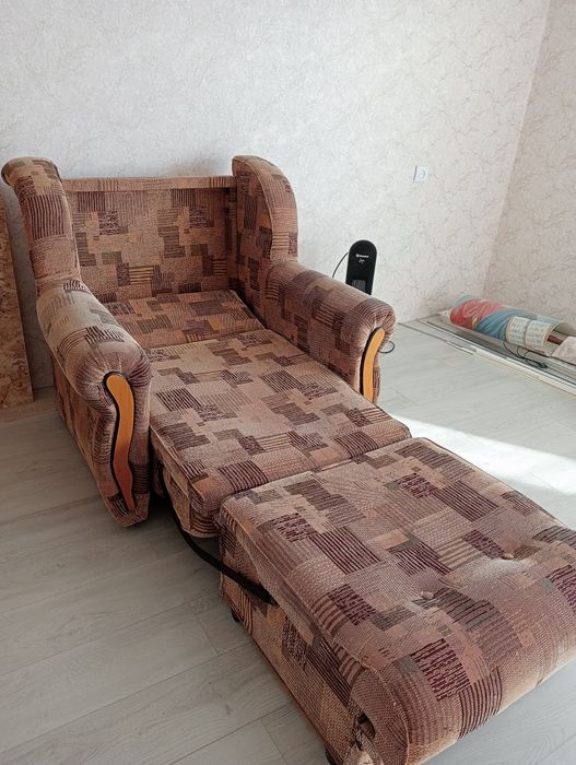 Продам раскладное кресло.