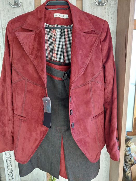 Нов дамски  костюм "Стела Белчева"