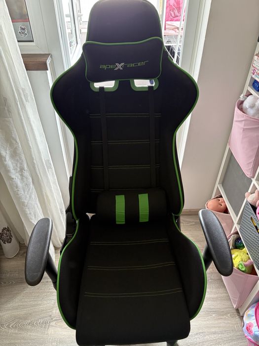 Scaun gaming Apex Racer,reglabil,cu perna lombara-stare foarte buna
