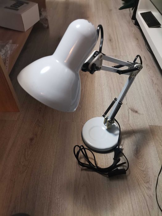 Лампа сгъваема черна