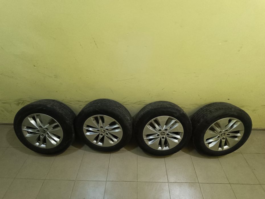 Джанти с гуми за skoda 205/60 /16