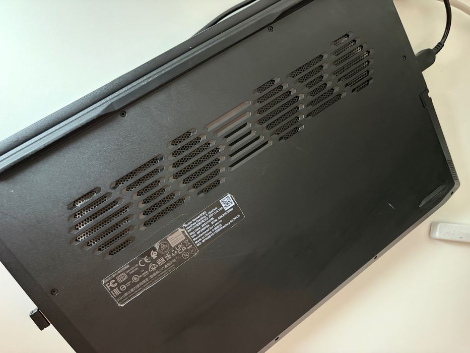 Laptop Gaming Lenovo ideapad 3 15A-CH6 Ryzen 5 5600h, gtx 1650, 8gb