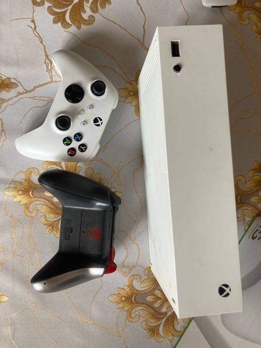 Xbox series S+200 ta uyin+2  gamepad