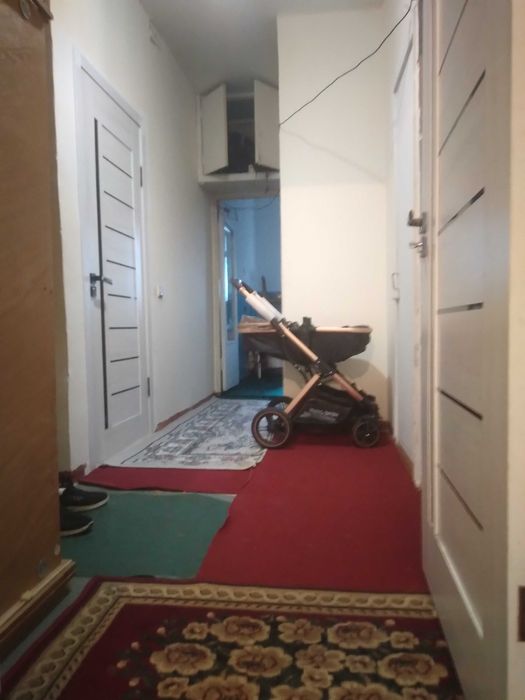 Srochna uy sotiladi 8MKR 2HONALI