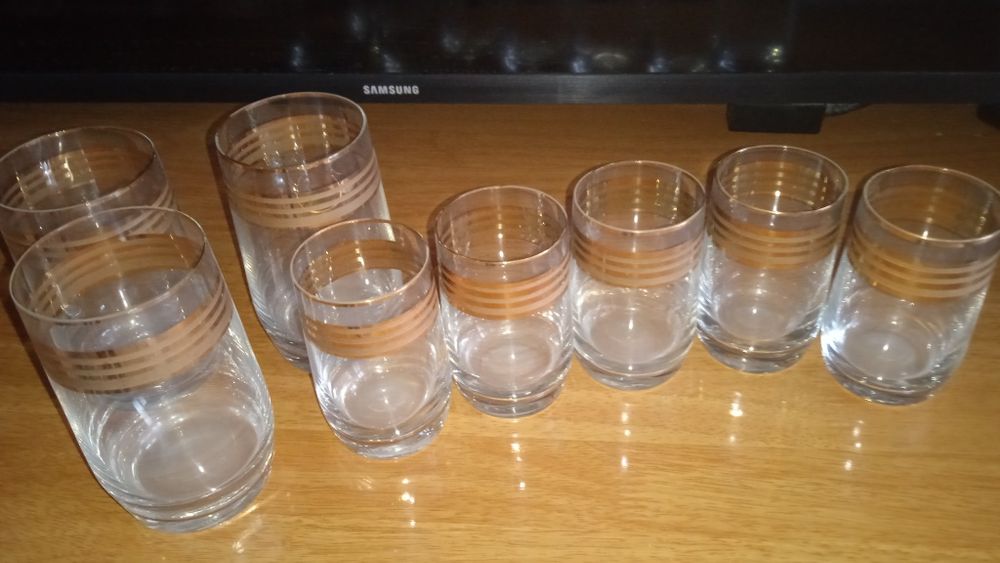 Продам посуду советскую(фарфор, керамика)чешскую