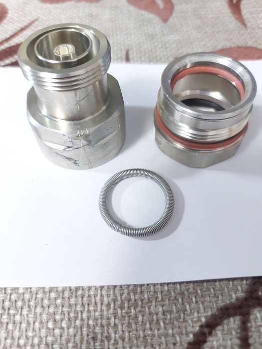 Разъём радиочастотный.