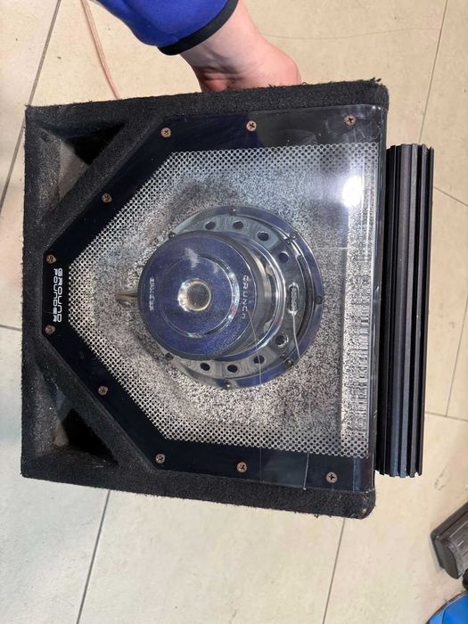 Бас Каса CRUNCH 200W + Усилвател Crunch Blackmaxx MXB480