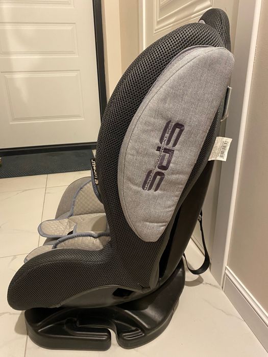 Продам автокресло lorelli