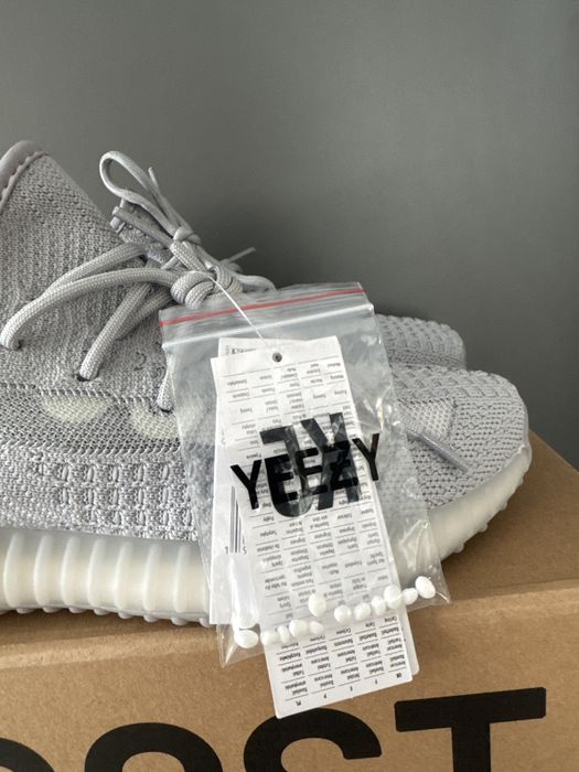 yeezy boost 350 v2 42 2/3!!PRODUS NOU!!VERIFICARE COLET