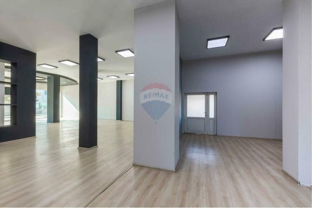 Търговски обект в гр.Петрич