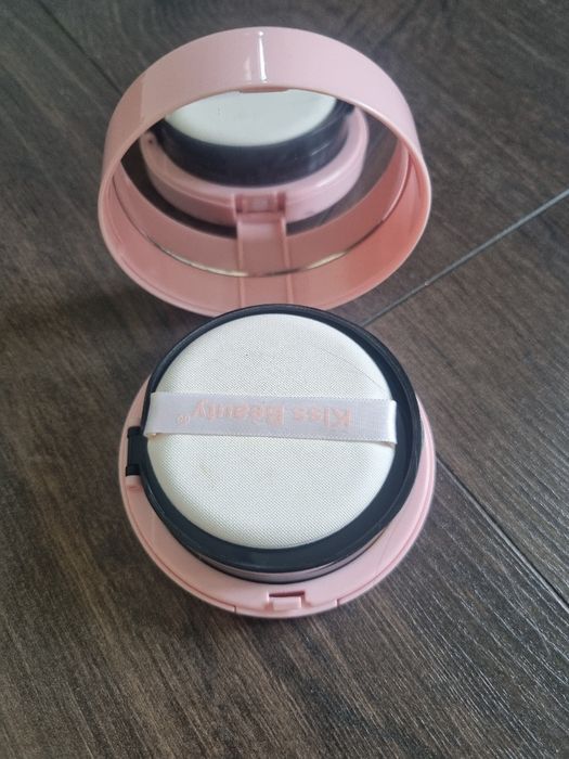 Fond de ten si pudra