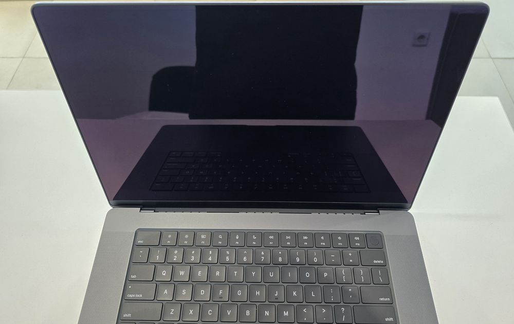 MacBook Pro 16 M3PRO 18/512 100%