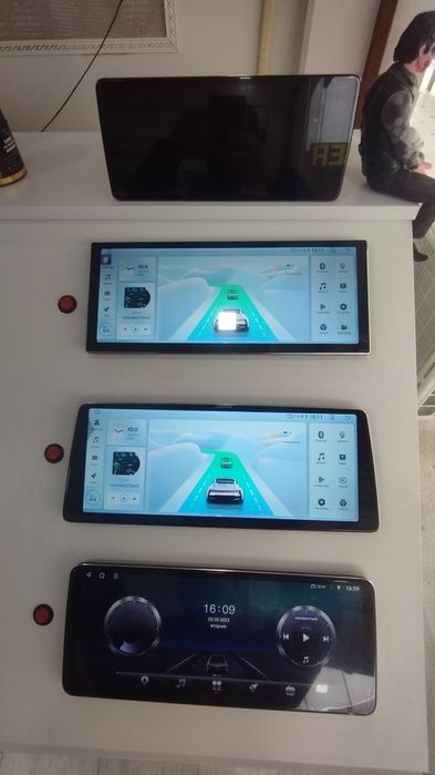 Магнитола 12.8 дюйм универсал 8 и 4 ядер 4/64 6/128г WiFi 4G сим CarPl