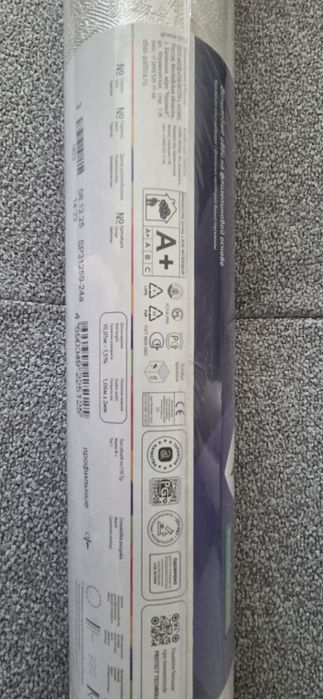 Продам 3 рулона новых  обоев.