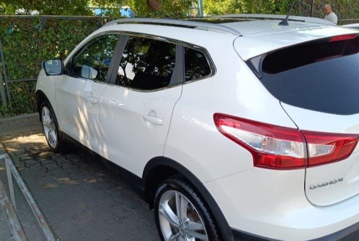 Nissan Qashqai 2015 Varianta de echipare full