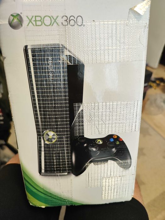 Xbox 360 с над 10 игри