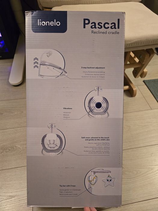 Lionelo Pascal fotoliu balansoar cu vibratii