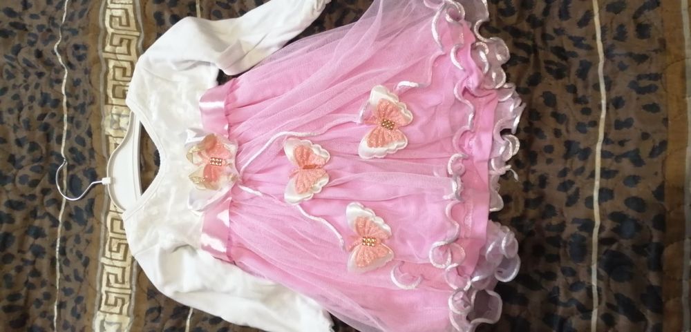 Платье на девачку от 12 до 18 мес.