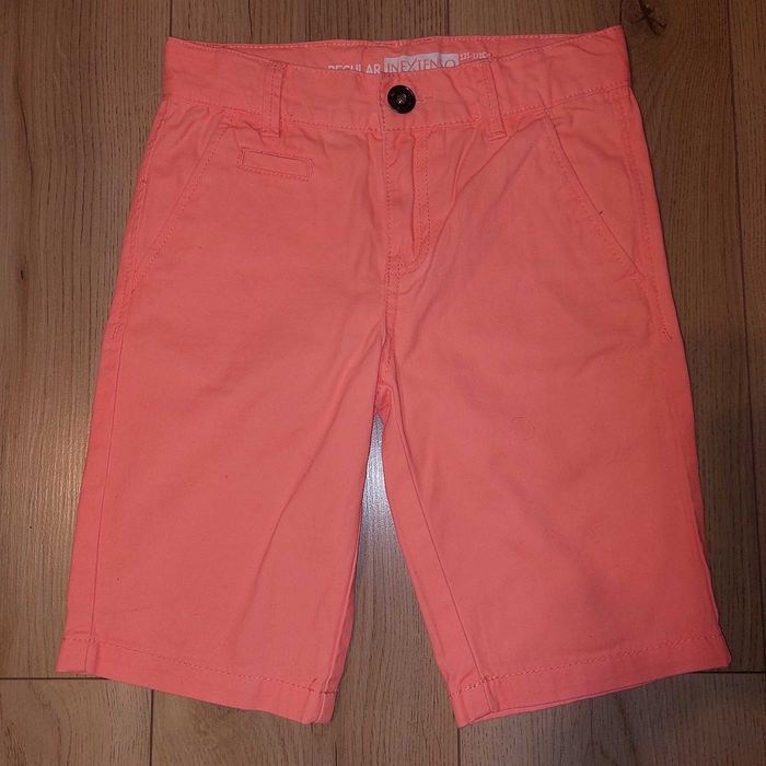 Pantaloni scurti de blugi