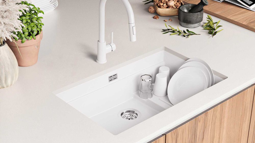 Бяла гранитна мивка за монтаж под плот Прага 80 Step Level 560 x 470