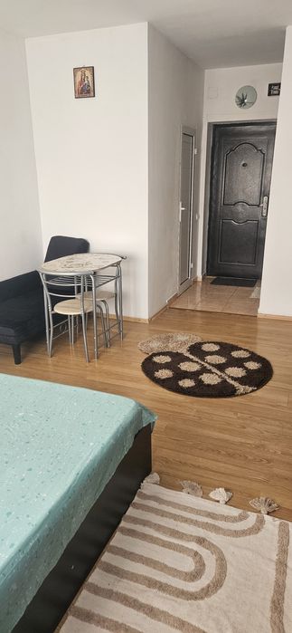 Garsoniera de inchiriat