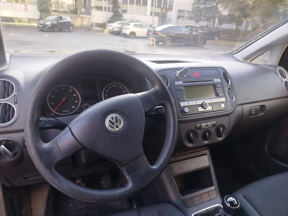 Golf  5 plus  1.6 MPi Benzina