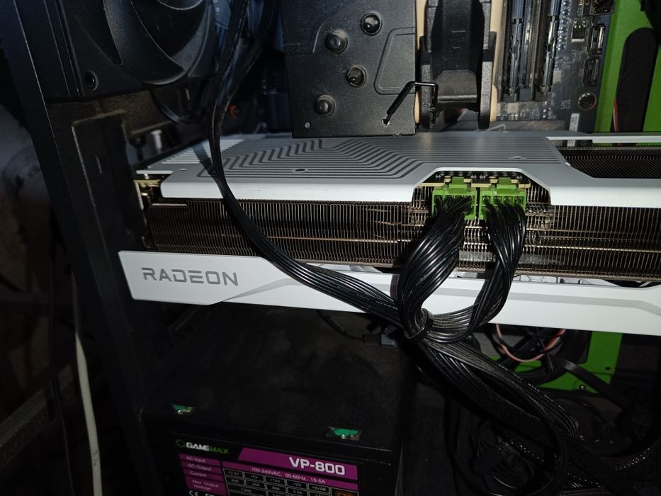 Продам XFX swift Radeon Rx 9070xt White