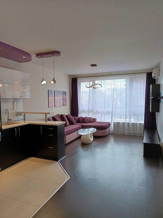 Дава се под наем Двустаен апартамент в София, Студентски град - 60 кв.м за 765 € - Снимка #1