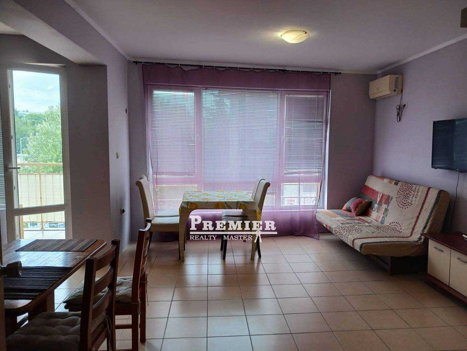 Продава се Тристаен апартамент в к.к. Слънчев бряг - 96000 кв.м за 1 €/кв.м - Снимка #1