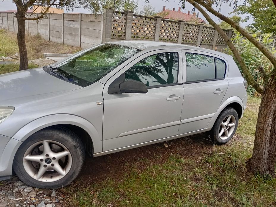 Vând Opel Astra H 1,3 2009