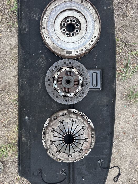 Съединител/Маховик/Притескател Opel Vivaro/Renault Trafik 2.0dci 115hp