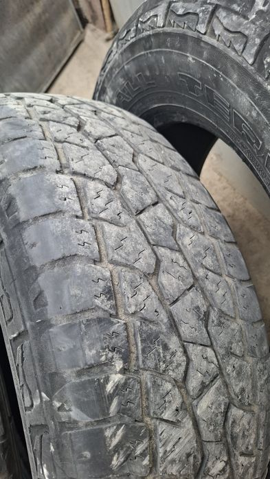 Продам резину 4 шт 265/65 R17